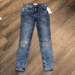 Free people distressed jeans. NBW. NWT.